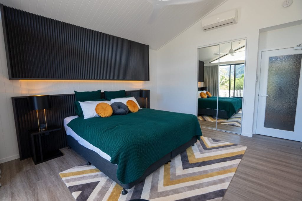 Concertina - Esplanade - Bedroom Feature